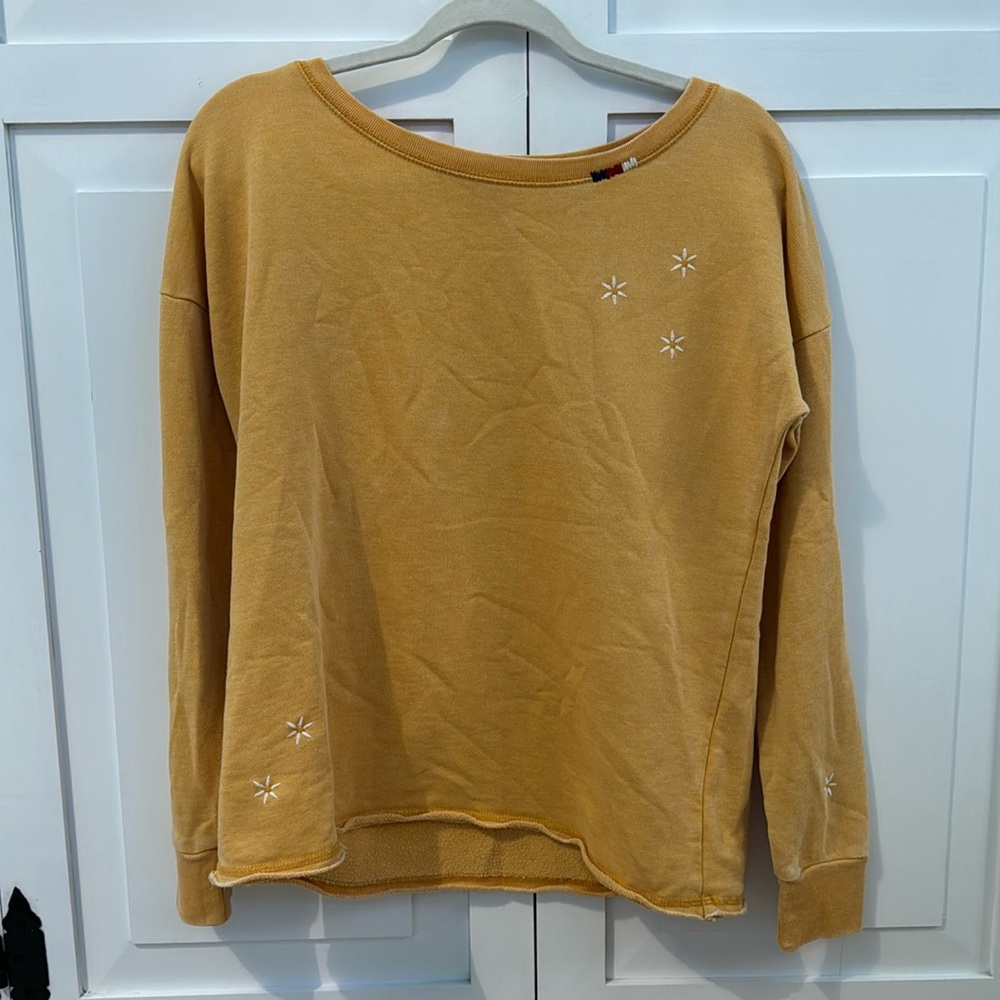 PJ Salvage Like New Orange Sweater Top w/ White Flower Embroidery & Soft Inside